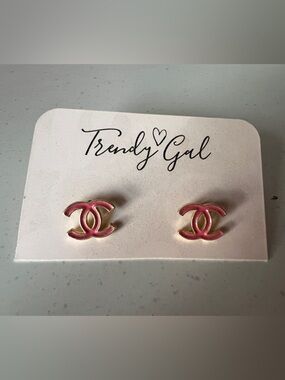 NWOT Pink & Gold Interlocking Logo Stud Earrings